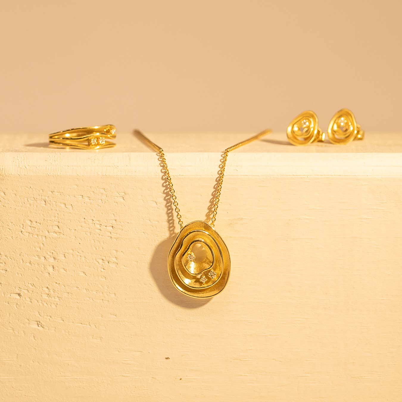 Ohrstecker "Wave" - 750 Gelbgold