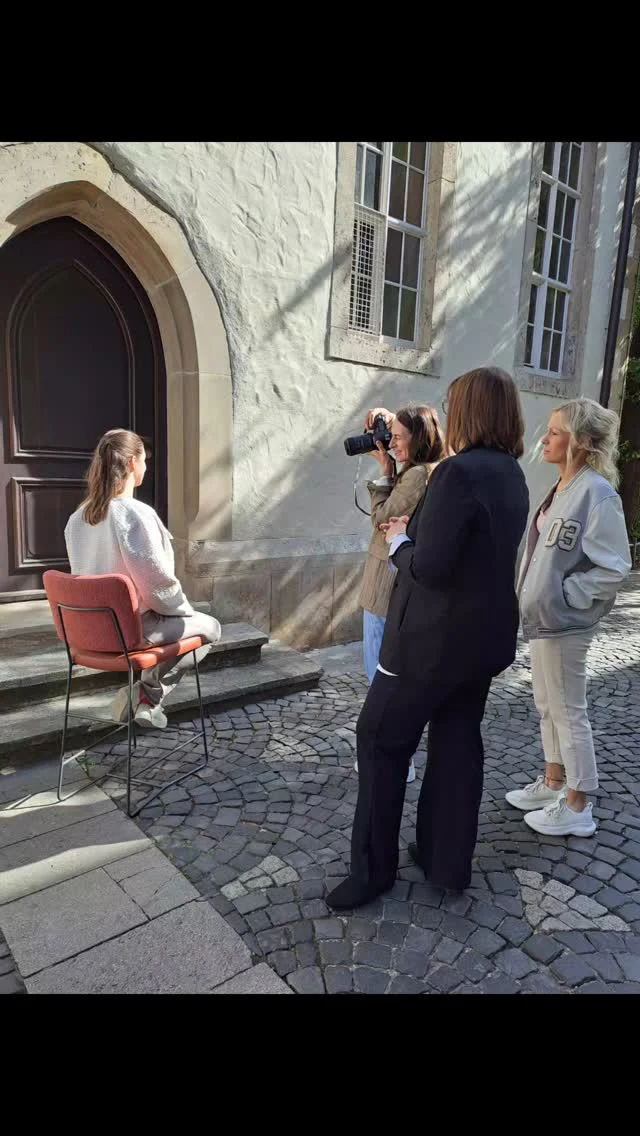 Shootingday mit der lieben Kathrin @klladesign📷
Das Licht, die Models, der Schmuck, die Fotos....what a perfect day💖
www.juwelier-druckenmueller.de 
#shootingdays #juwelierdruckenmüller
#neuheiten #schmuck #websitedesign #onlineshop #followusformore❤️ #crailsheim