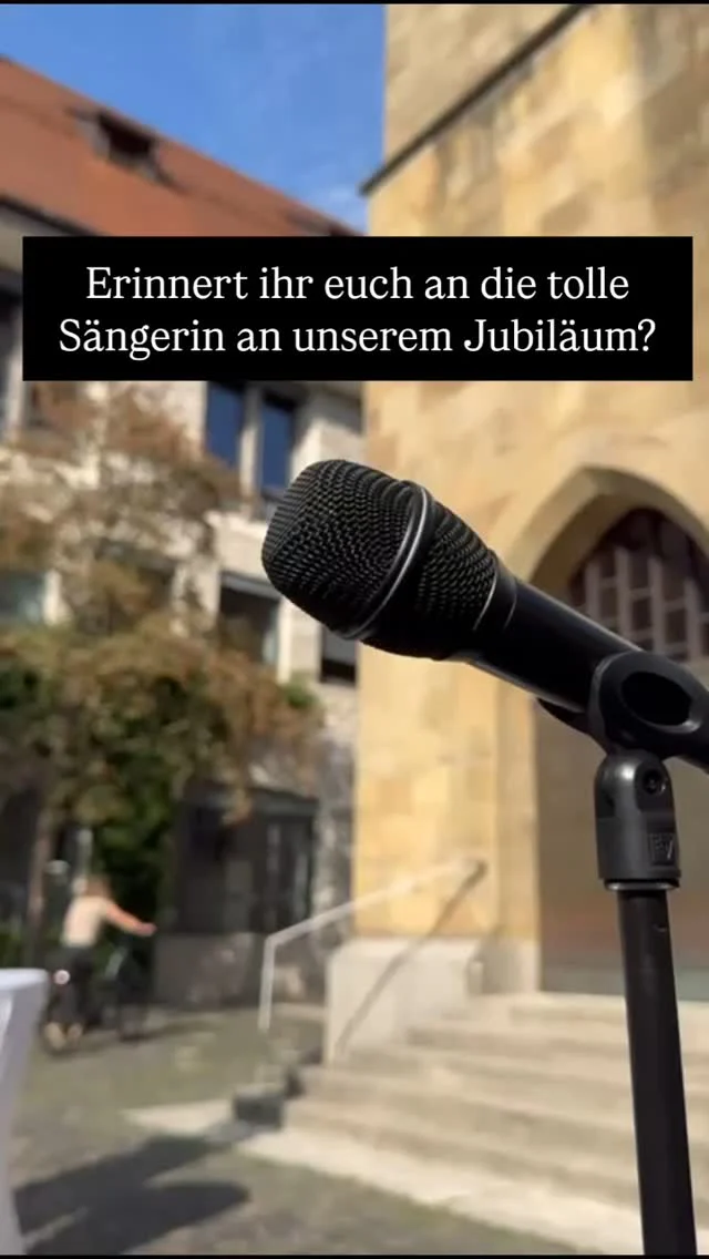 Liebe Freunde! Eine ❤️ Angelegenheit:
Erinnert ihr euch an die tolle Sängerin, die an unserem Jubiläum mit ihrer Stimme aus Gold für die musikalische Unterhaltung gesorgt hat?!
Unsere Jenny Tatum aus Dinkelsbühl wurde nominiert für den Wedding King Award!😍Helft mit und gebt ihr mit eurer Stimme einen Schubs fürs Finale in Köln! 
Auf Jennys Profil findet ihr den Link zum Voting
@jenny_cori_music 
Die Abstimmung läuft bis zum 30.04.25! 
Jeder Klick zählt!
Wir drücken dir alle Daumen, liebe Jenny🏆
#hochzeitssängerin #weddingkingawards2025 #jedestimmezählt #supportvonherzen #herzempfehlung #juwelierdruckenmüller