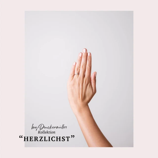 Verlobungsringe "Herzlichst" 
Von uns gefertigt mit viel Liebe zum Detail🌈
Wer auf der Suche nach einem besonderen, alltagstauglichen, qualitativ hochwertigen und langlebigen Antragsring ist, wird bei uns fündig❤️
#verlobungsring #trauring #antragsring #engagementrings #juwelierdruckenmüller #goldring #diamantring #labgrowndiamonds