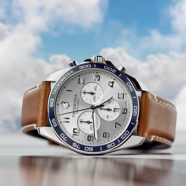 TAG UND NACHT EIN TREUER BEGLEITER UND PERFEKT FÜR JEDE LEBENSLAGE!
#businesslife #sportmotivation #alltagstauglich
Victorinox Uhren für Damen und Herren
Jetzt bei uns im Shop🛍🏬⌚️
#victorinox #damenuhren
#herrenuhren #chronograph #juwelierdruckenmüller #crailsheim #uhrmacher