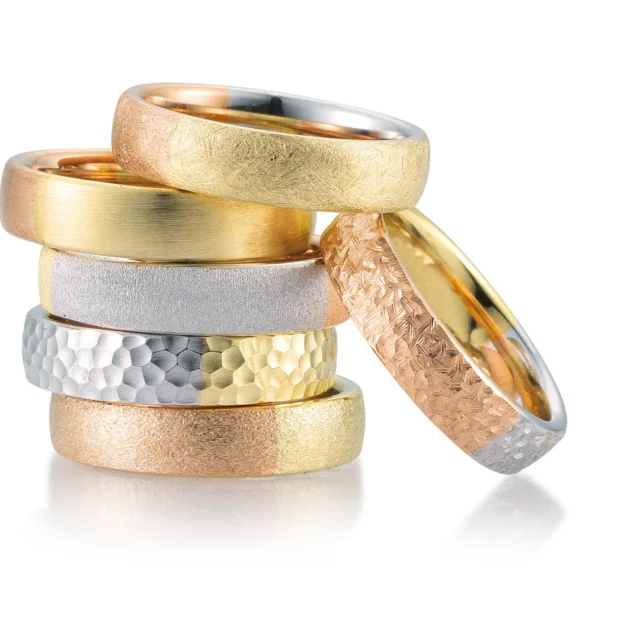 😊surfaces of our rings🥰
 
Dank modernster Fertigungstechniken lassen sich heute auch Edelmetalle wie Gelbgold und sogar Platin in einzigartige Trauringe verwandeln. Dabei wird großer Wert darauf gelegt, dass sich die Ringe der beiden Partner stark ähneln, ohne völlig identisch zu sein. 

Finde deine Lieblingsoberfläche und deinen Lieblingsring ❤️

Wir beraten dich gern!

online Termine unter
👍 www.juwelier-druckenmueller.de
oder einfach anrufen
👍 07951-961032

#trauringe #eheringe #goldringe #platinringe #beratungstermin #trauringstudio #verschiedeneoberflächen #verschiedenematerialien #crailsheim #juwelierdruckenmüller #blaufelden #dinkelsbühl #gaildorf #schrozberg #gerabronn #kirchberganderjagst #ilshofen #wallhausen #stimpfach #fichtenau #feuchtwangen